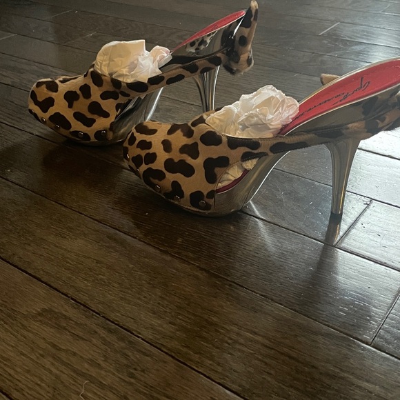 Giuseppe Zanotti Women's Pony Hair Mules - Picture 7 of 7